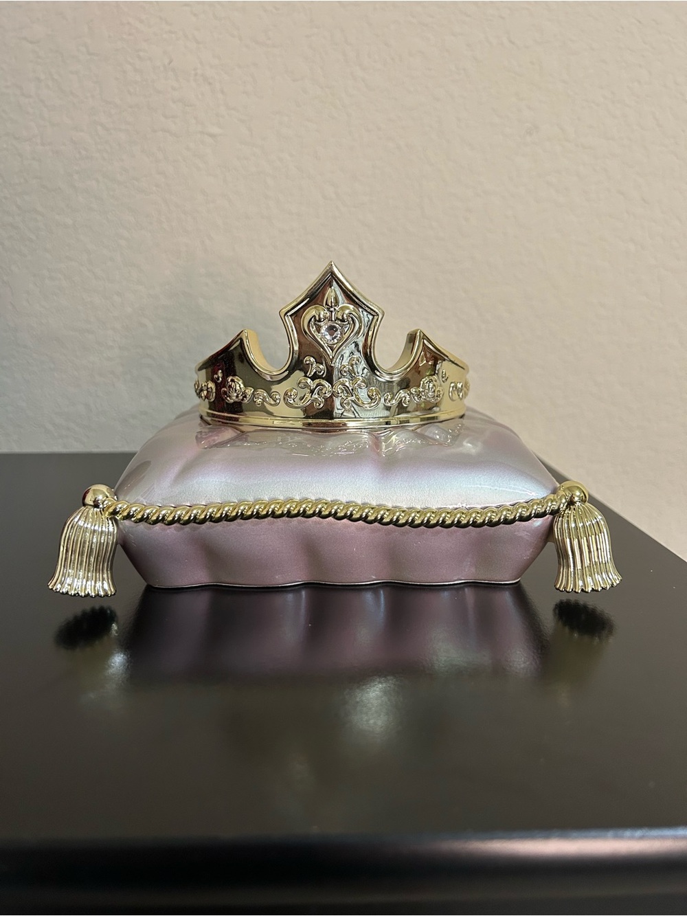 Bath & Body Works x Disney Princess Aurora Crown Pedestal 3-Wick Candle Holder